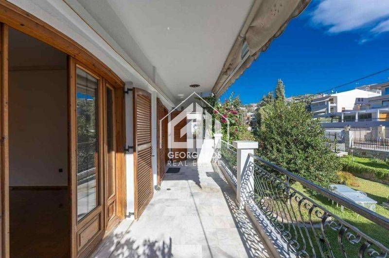 Θέα από μπαλκόνι