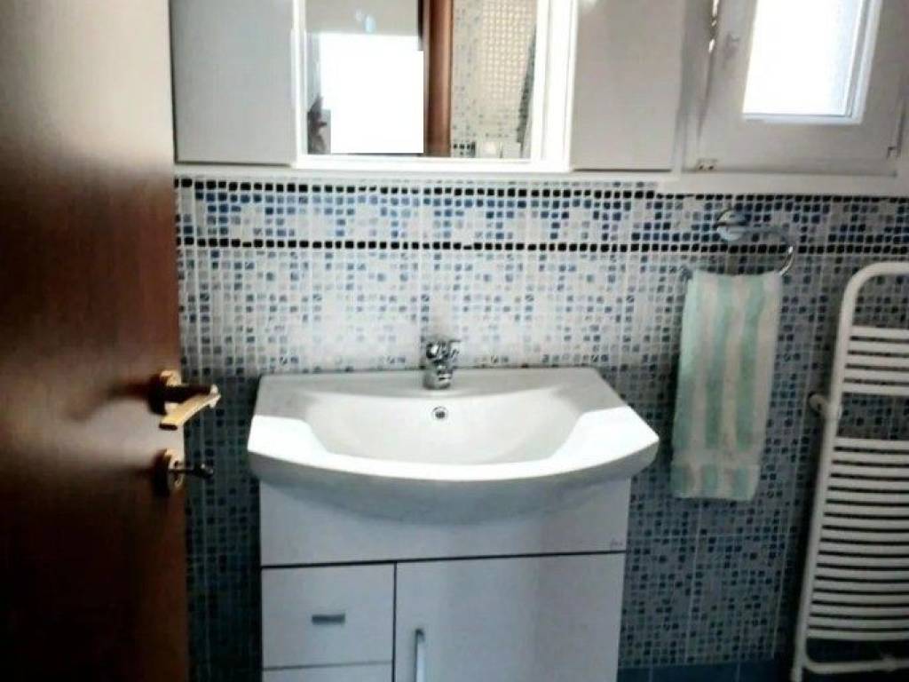 Forumland Real Estate, Μπάνιο