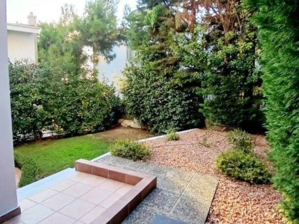 Forumland Real Estate, Κήπος