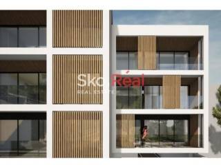 φωτορεαλιστικά