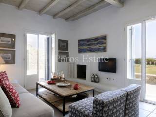 Σαλοκουζίνα με τραπεζαρία