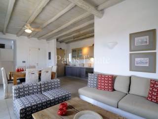 Σαλοκουζίνα με τραπεζαρία