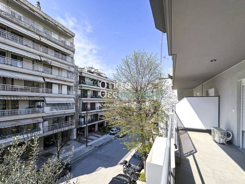 Θέα από μπαλκόνι