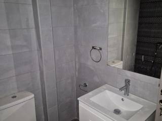 Forumland Real Estate, Μπάνιο