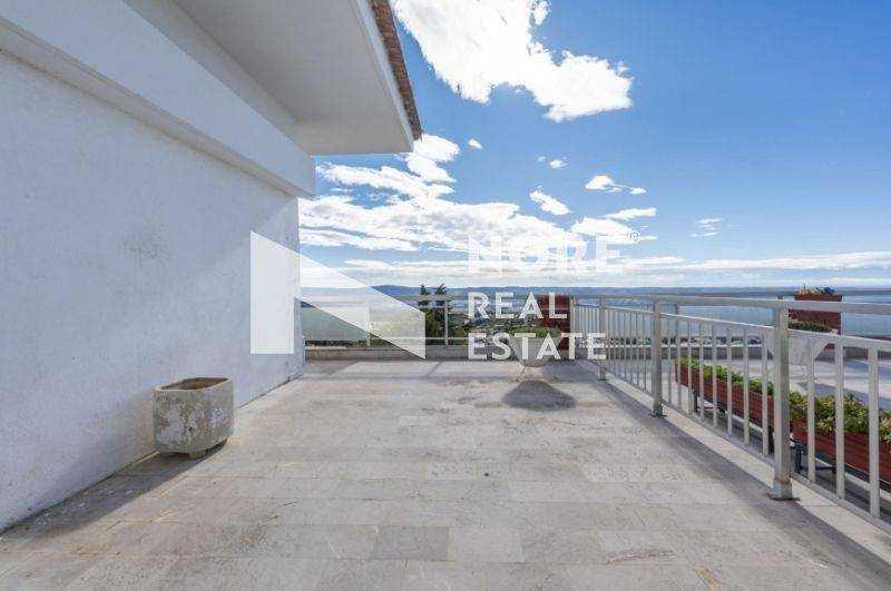 Θέα από μπαλκόνι