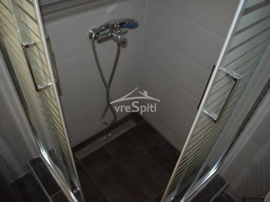 ΚΑΜΠΙΝΑ ΛΟΥΤΡΟΥ