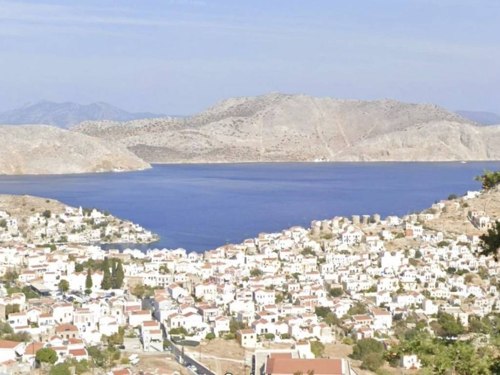 Η θεα αριστερα