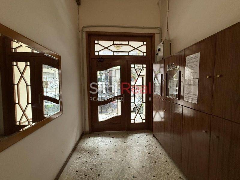 Είσοδος οικοδομής