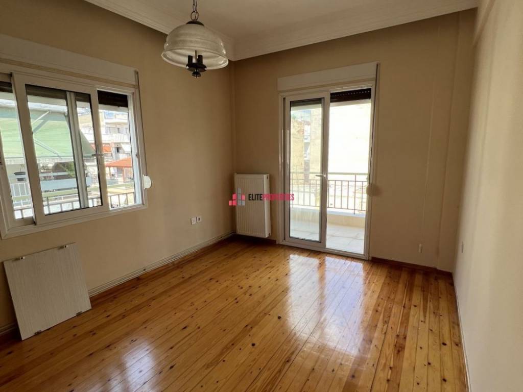 ΔΩΜΑΤΙΟ ΜΕ ΝΤΟΥΛΑΠΑ