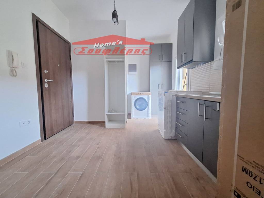 ΚΟΥΖΙΝΑ ΜΕ ΚΑΙΝΟΥΡΙΕΣ ΗΛΕΚΤΡΙΚΕΣ ΣΥΣΚΕΥΕΣ