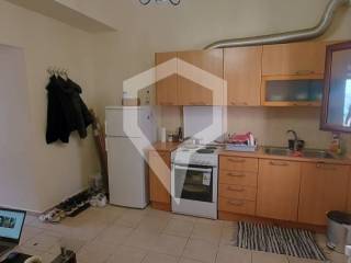 Κουζίνα ισόγειου διαμερίσματος