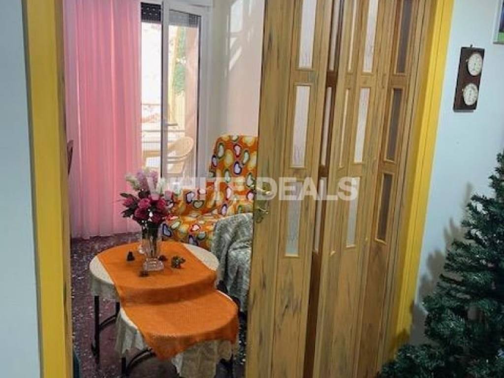 Αποψη Σαλονιού απο το Χώλ