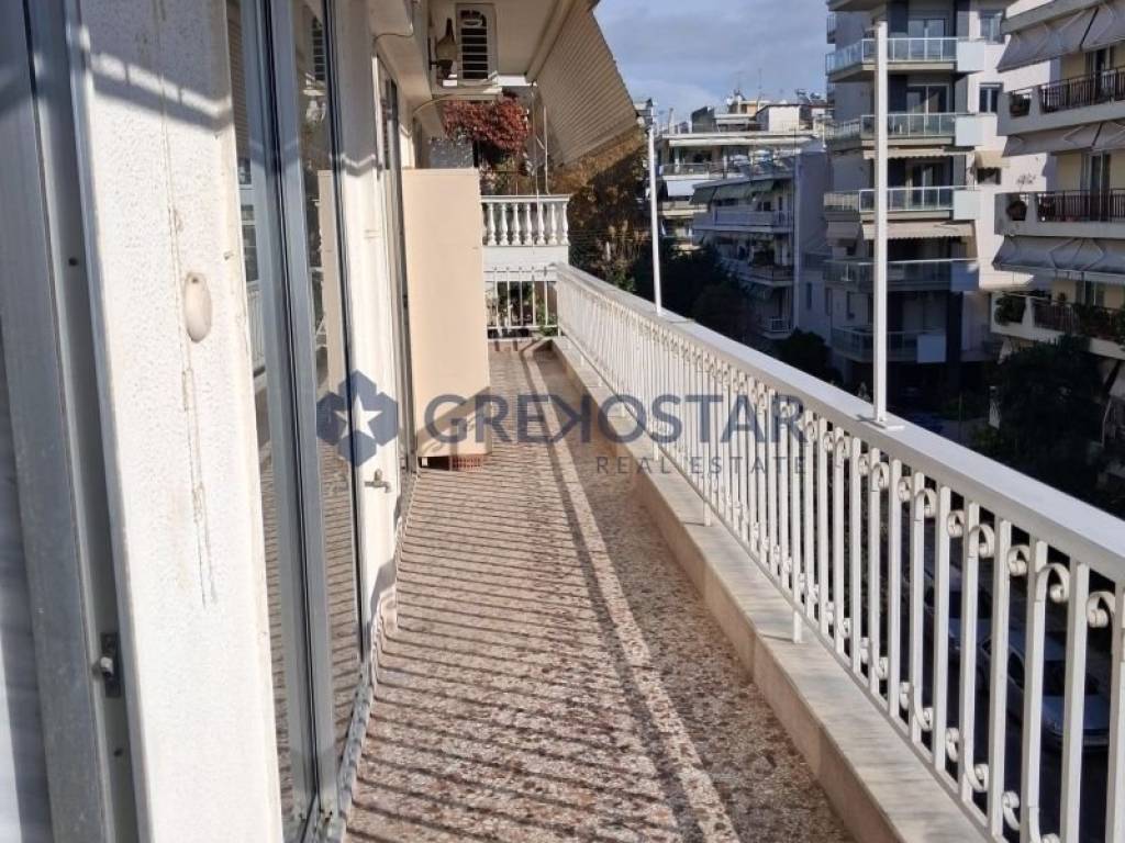 Θέα από μπαλκόνι