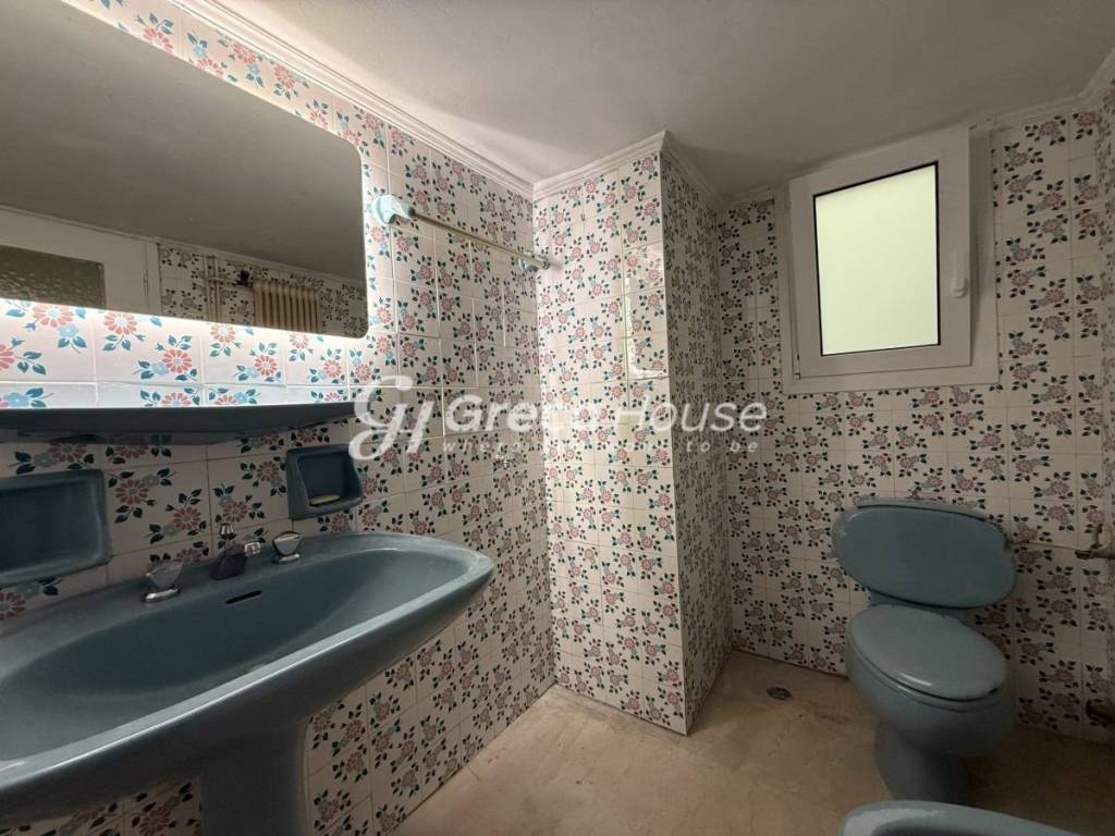 Διαμέρισμα με πάρκινγκ προς πώληση Αθήνα 