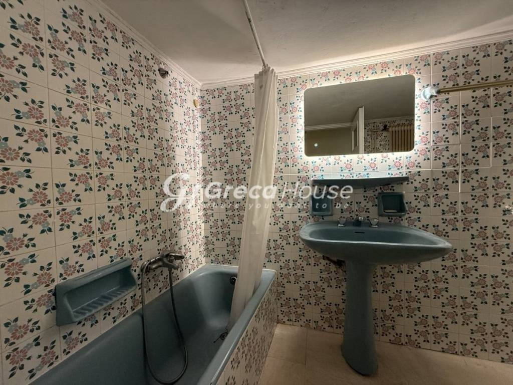 Διαμέρισμα με πάρκινγκ προς πώληση Αθήνα 