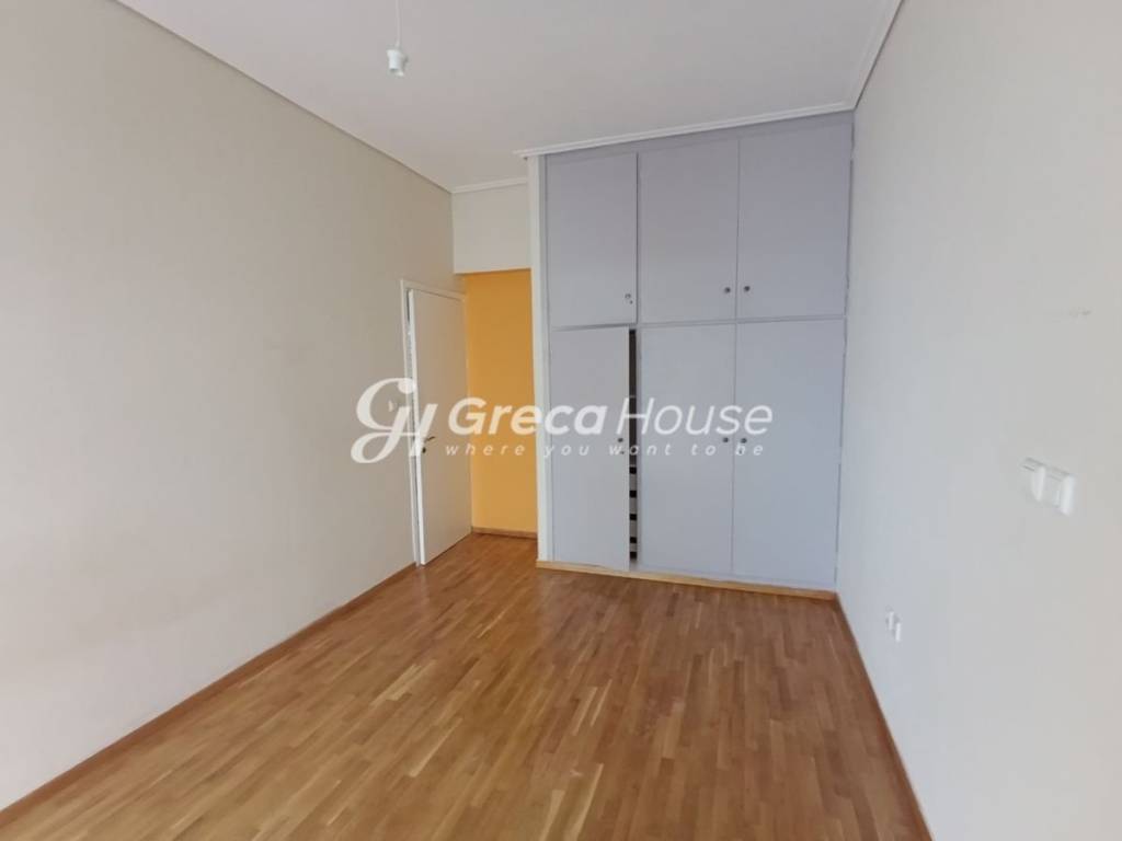 Διαμέρισμα με πάρκινγκ προς πώληση Αθήνα 