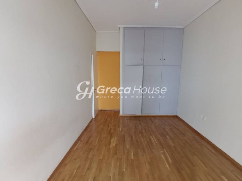 Διαμέρισμα με πάρκινγκ προς πώληση Αθήνα 