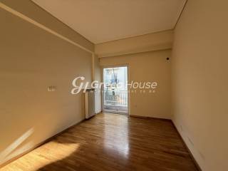 Διαμέρισμα με πάρκινγκ προς πώληση Αθήνα 