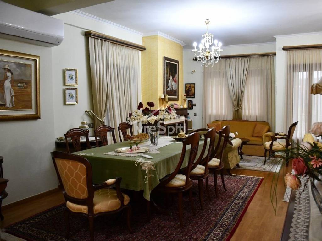 ΕΣΩΤΕΡΙΚΗ ΑΠΟΨΗ ΤΗΣ ΚΑΤΟΙΚΙΑΣ