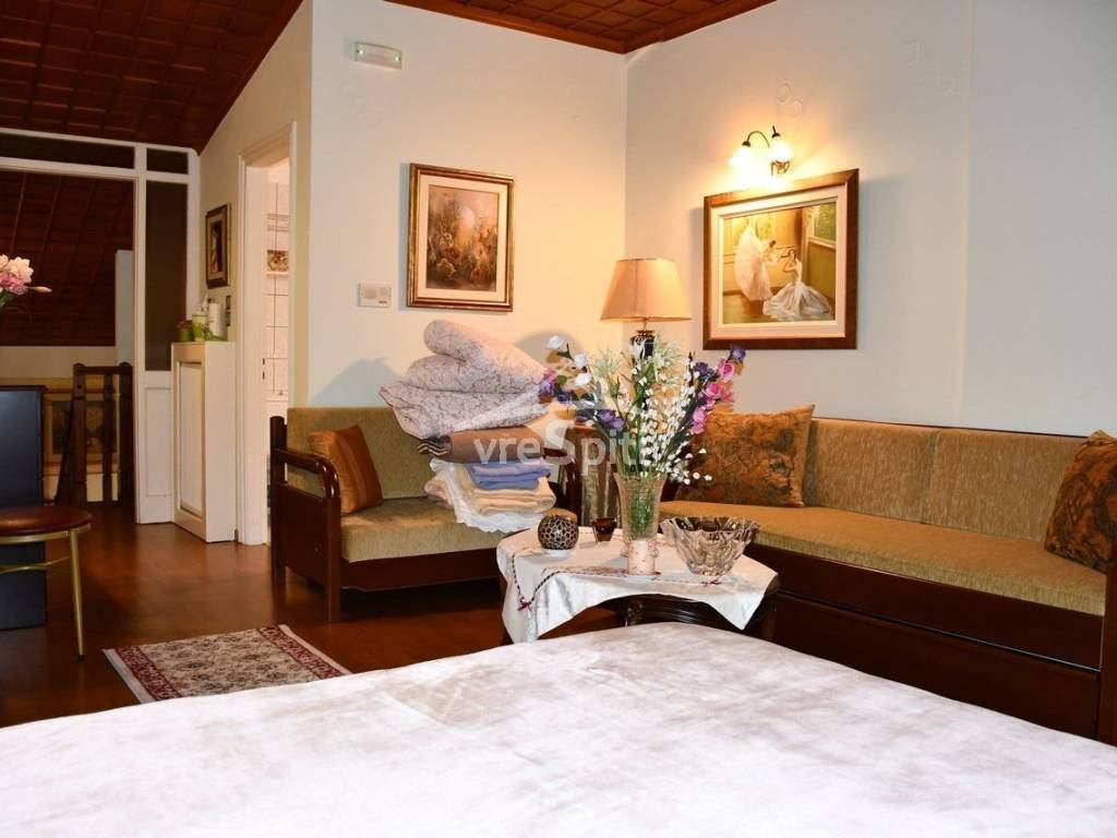 ΕΣΩΤΕΡΙΚΗ ΑΠΟΨΗ ΤΗΣ ΚΑΤΟΙΚΙΑΣ