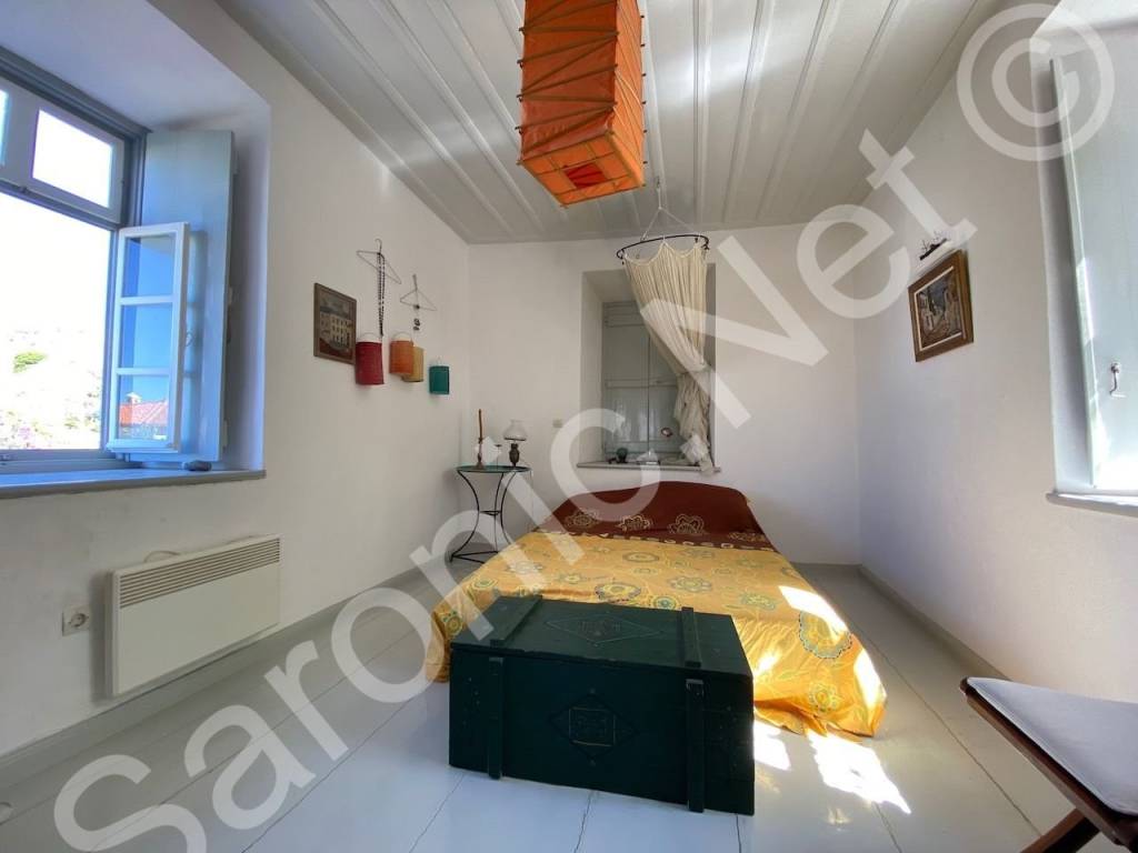 Master bedroom from entrance hall