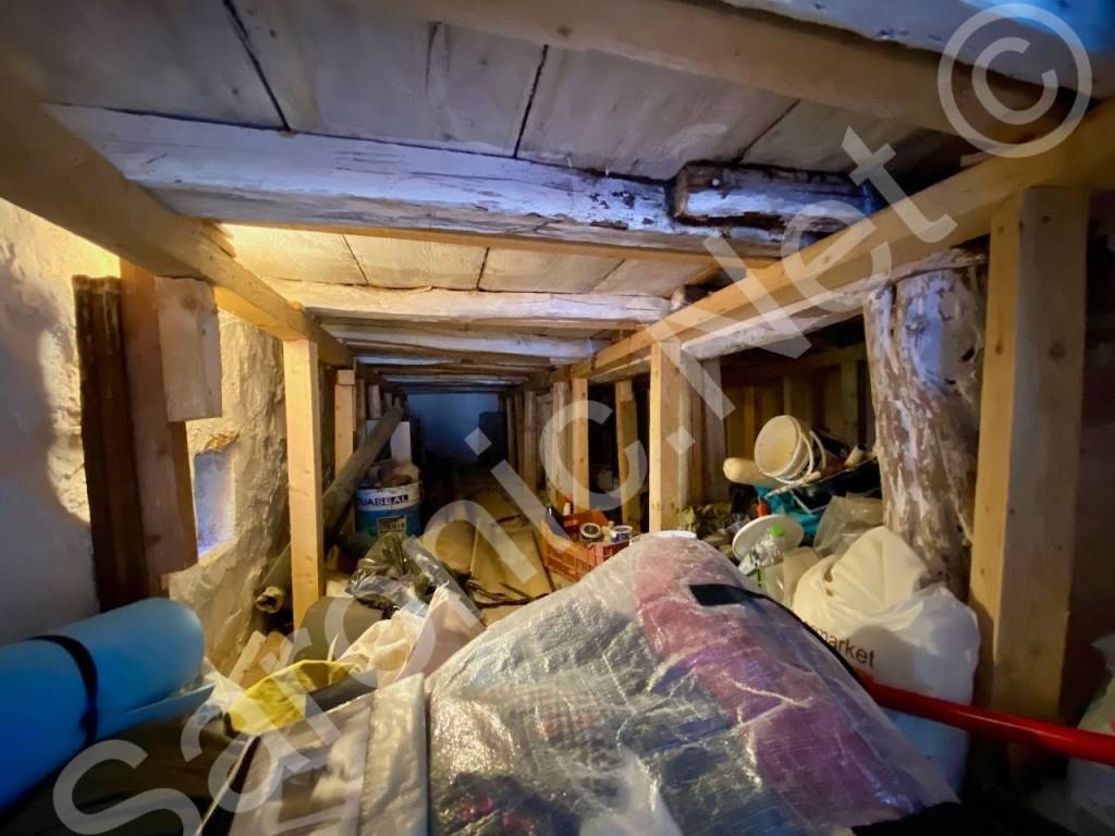 Under floor crawl space storage off bed 2