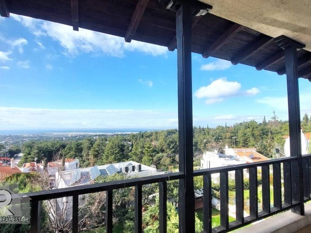 Θέα από μπαλκόνι