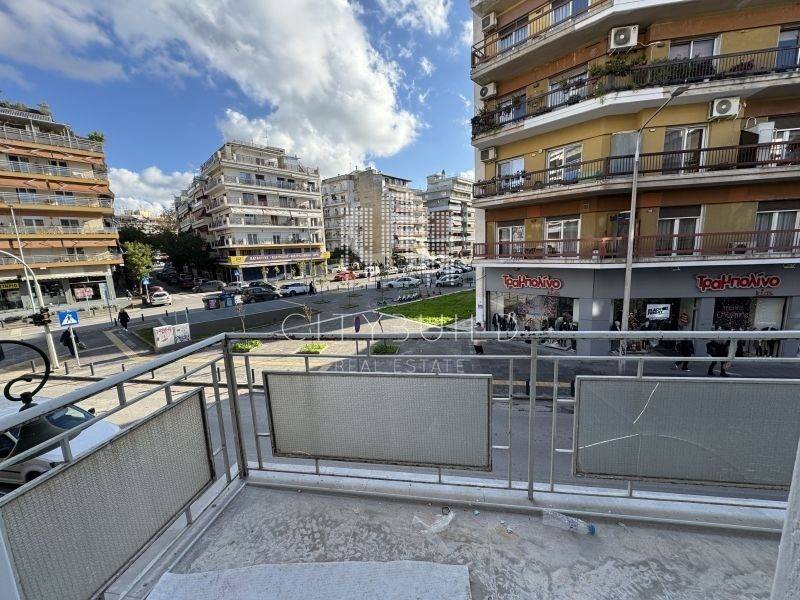 Θέα από μπαλκόνι