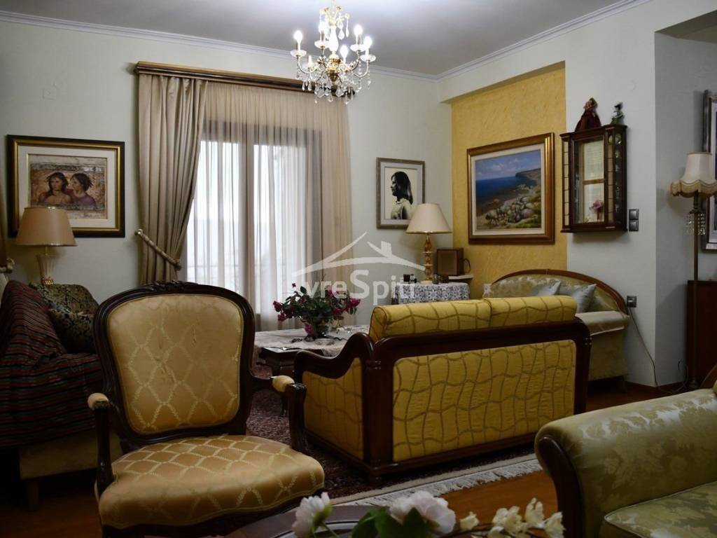 ΕΣΩΤΕΡΙΚΗ ΑΠΟΨΗ ΤΗΣ ΚΑΤΟΙΚΙΑΣ