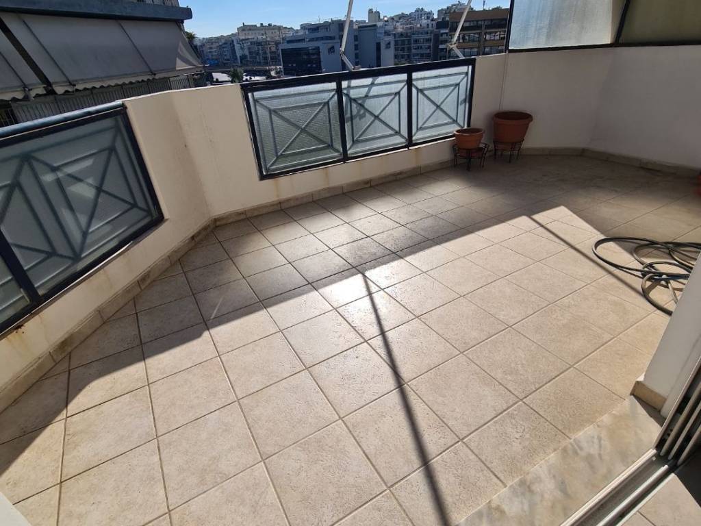 Beranta 4oy orophoy me prosbase apo olo ton choro toy salonioy