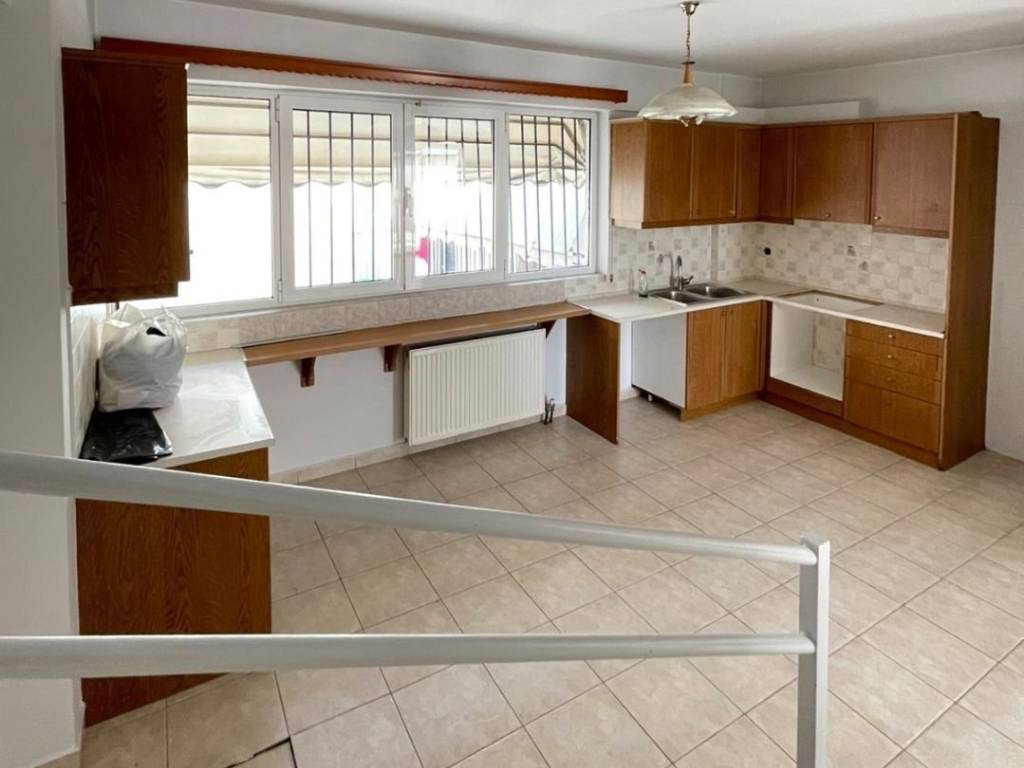 Koyzina ston 4o oropho poy mporei na ginei k kleiste eykola.