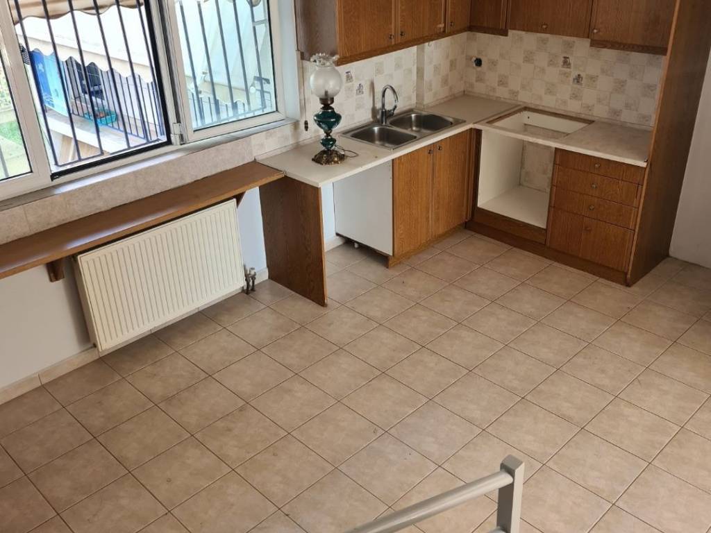 Megalos choros koyzinas me polles dynatotetes.