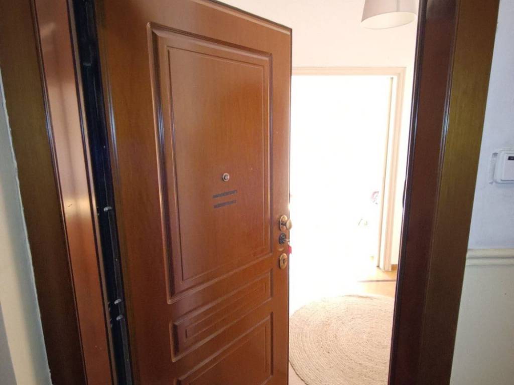 ANYPLACE MESITIKES YPERESIES