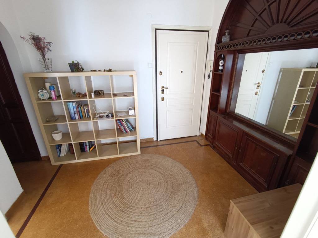 ANYPLACE MESITIKES YPERESIES