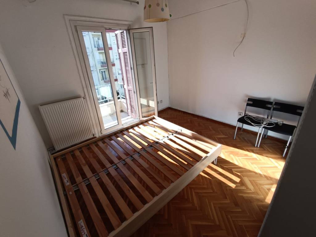 ANYPLACE MESITIKES YPERESIES