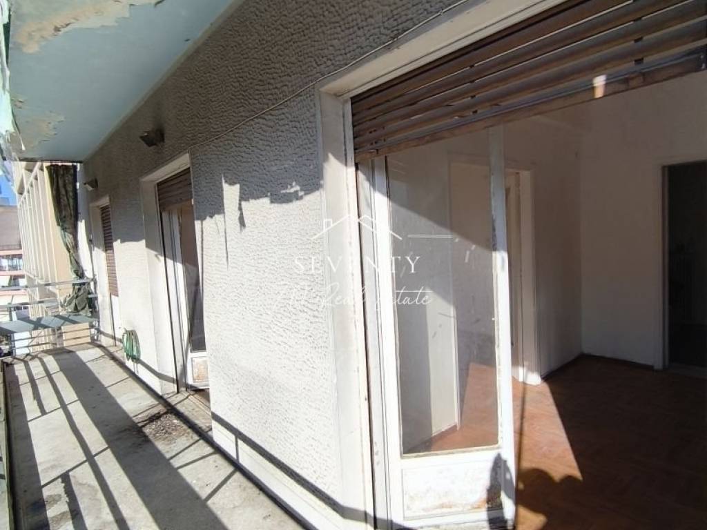 Θέα από μπαλκόνι