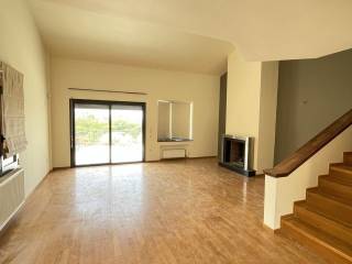 Forumland Real Estate, Σαλόνι με τζάκι