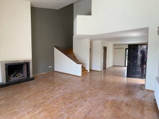 Forumland Real Estate, Σαλόνι με τζάκι