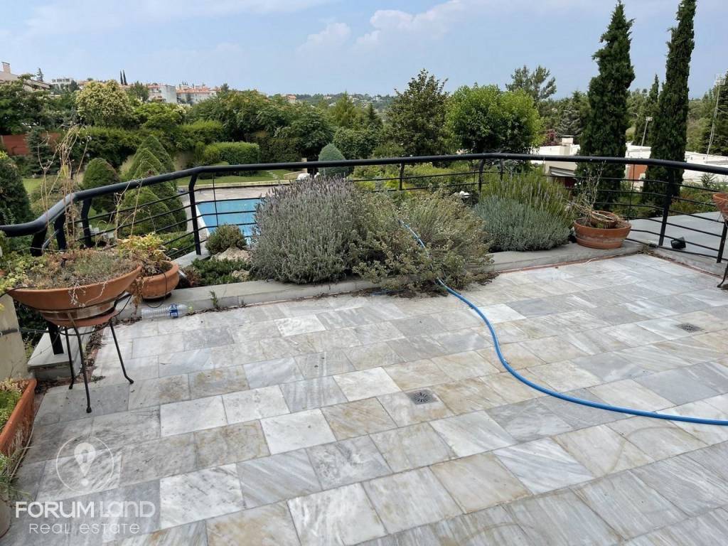 Forumland Real Estate, Βεράντες