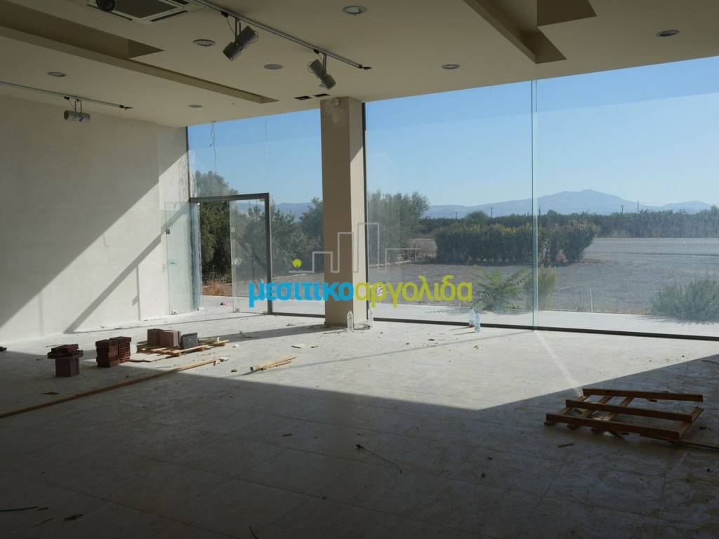 Εσωτερικοι χώροι