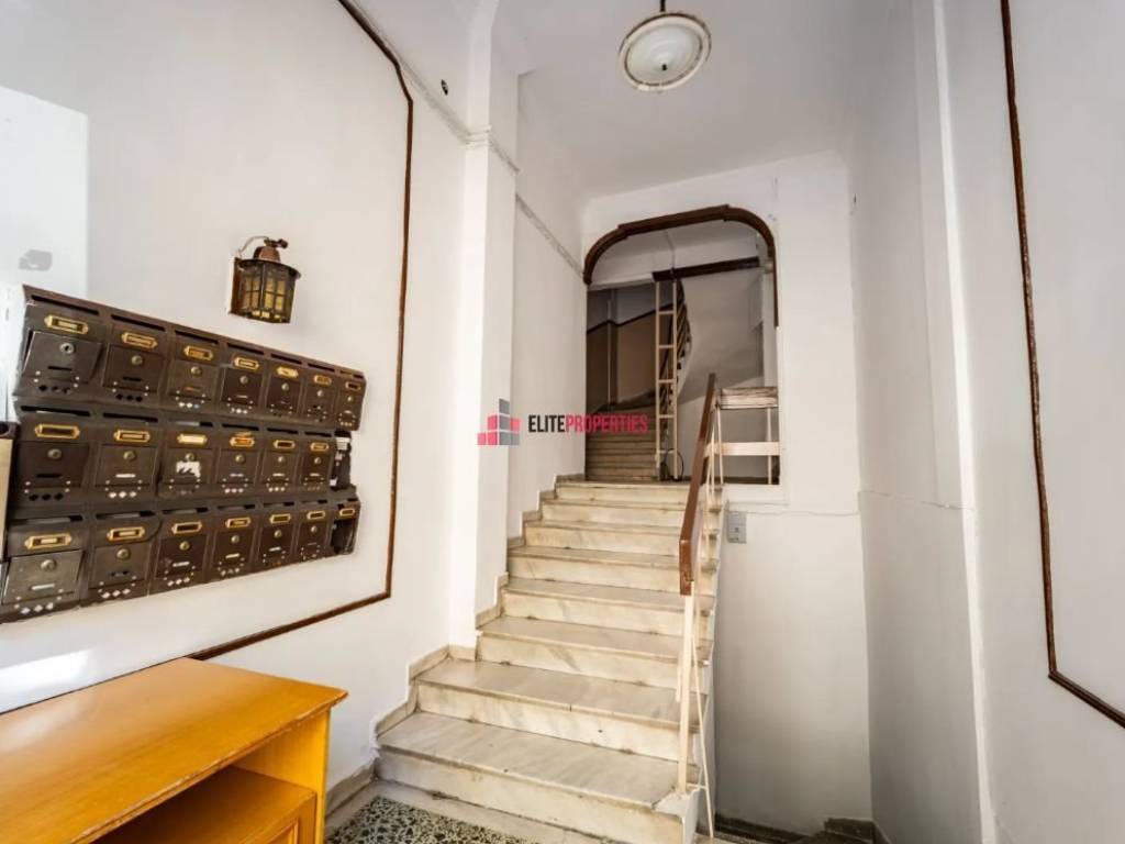 ΕΙΣΟΔΟΣ ΠΟΛΥΚΑΤΟΙΚΙΑΣ