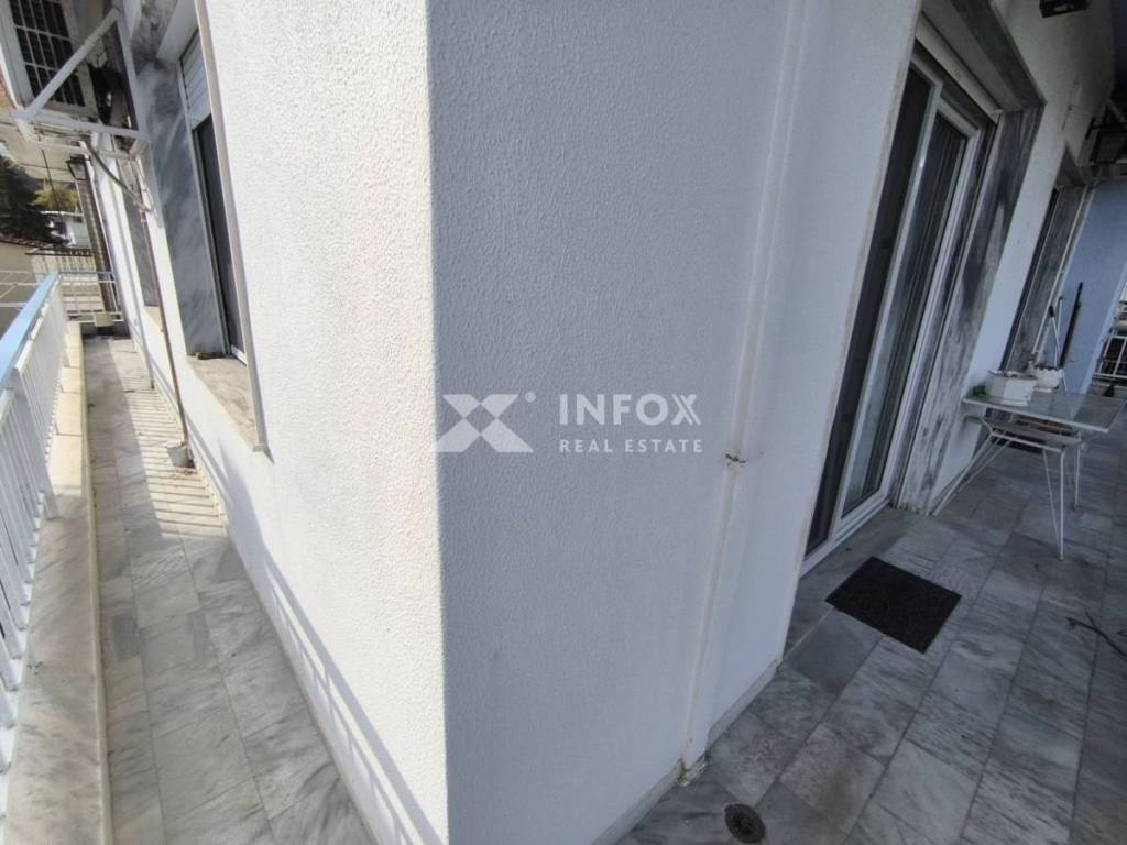 Θέα από μπαλκόνι