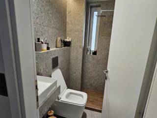 Forumland Real Estate, Μπάνιο