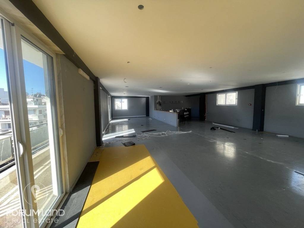 Forumland Real Estate, Επαγγελματικός χώρος