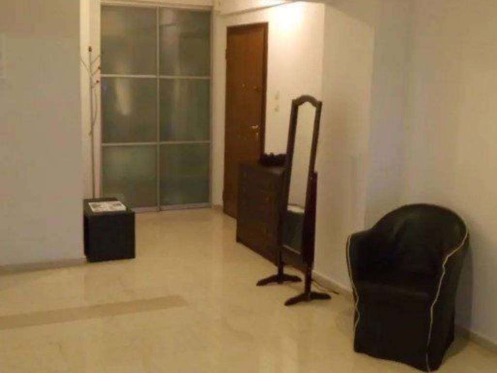 Forumland Real Estate, Σαλόνι