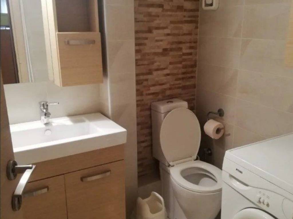 Forumland Real Estate, Μπάνιο με ντουζιέρα