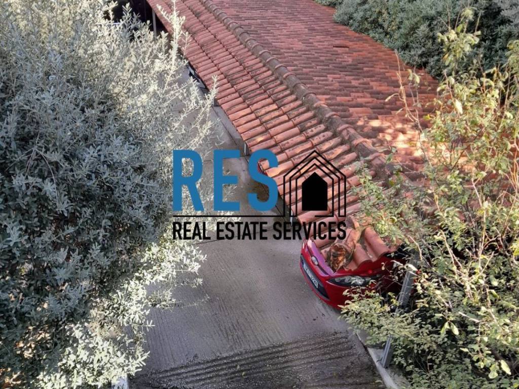 apo mpalkoni phainontai oi stegasmenes theseis stathmeyses