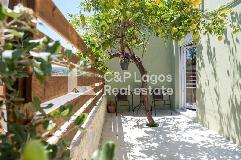 Θέα από μπαλκόνι