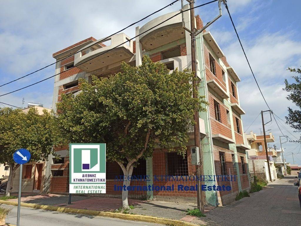 E DYTIKE KAI NOTIA OPSE TOY KTERIOY