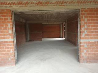 ENIAIOS CHOROS SALONI-TRAPEZARIA-KOYZINA